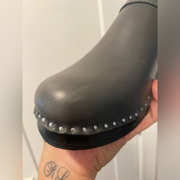 Trogentorp gray clogs size 40 with wooden soles and stud details - Picture 7 of 11